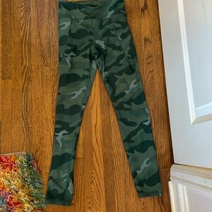 Old Navy camo green leggings